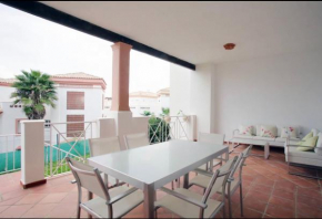 Apartamento familiar con JARDIN y TERRAZA Privada, La Linea De La Concepcion